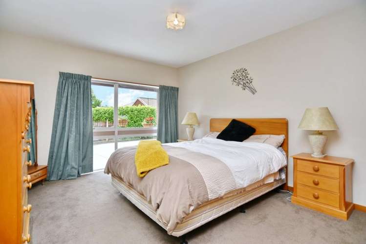 1/5 Hythe Lane Saint Martins_12