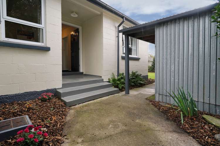 3 Avro Crescent Hornby_18