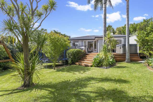 12 Deane Avenue Titirangi_1