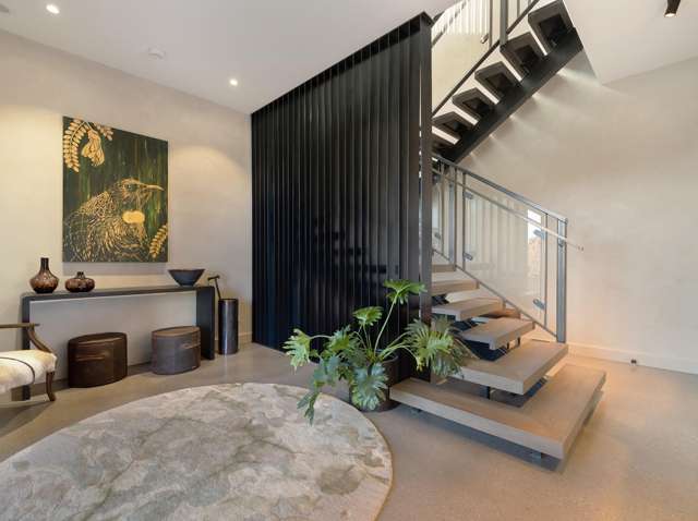 52 Suburb Street Queenstown Hill_2