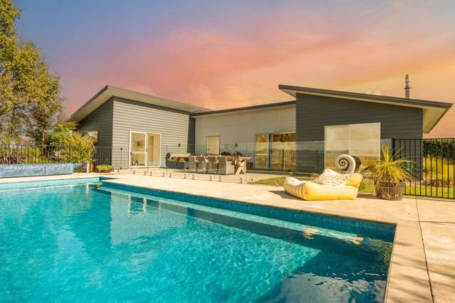 Modern Lifestyle Paradise with Incredible Views