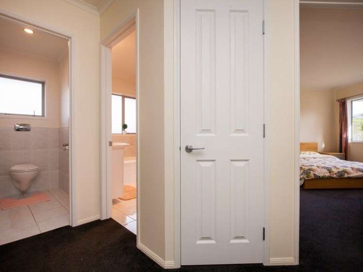 25 Montrose Place Highlands Park_16