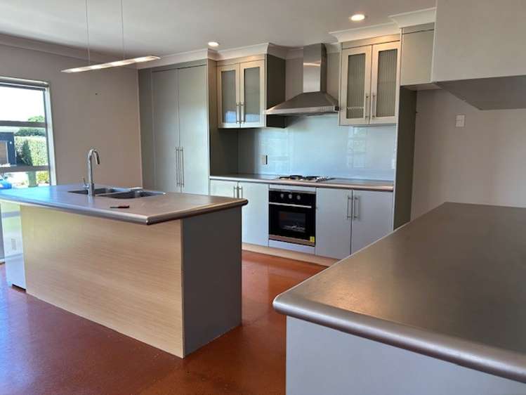 12 Tohora Crescent 1738_5