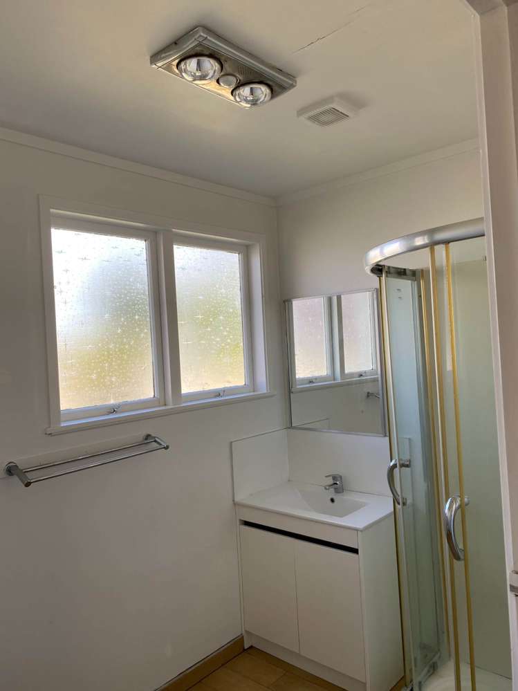 3/134 Edmonton Road Te Atatu South_8