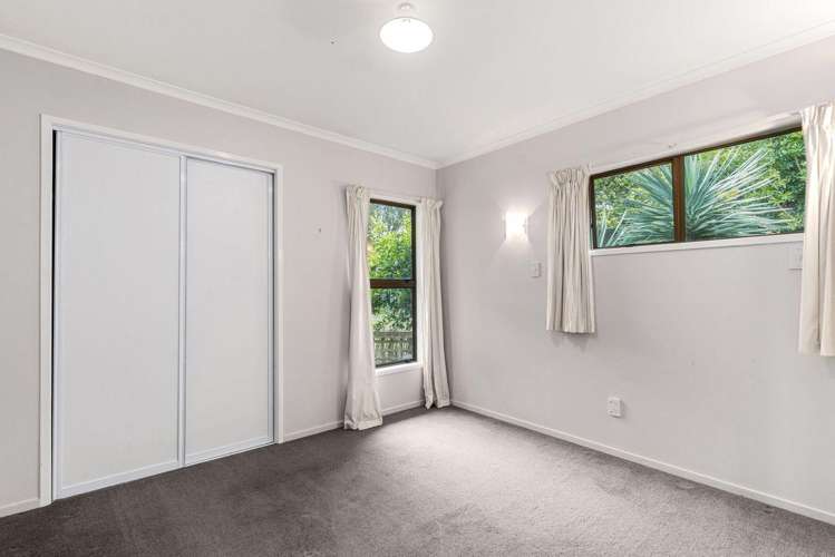 16 Sumich Place 11426_8