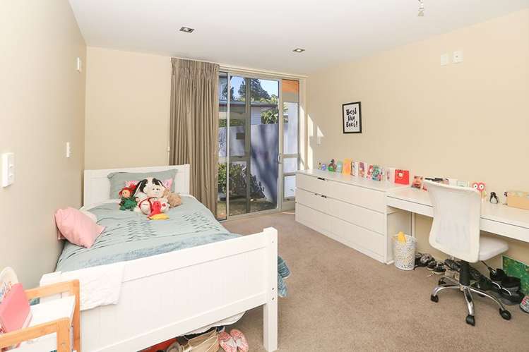 656a River Road Chartwell_9