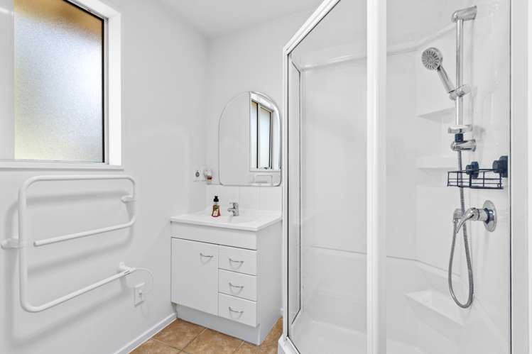 75a Farquhars Road Redwood_16