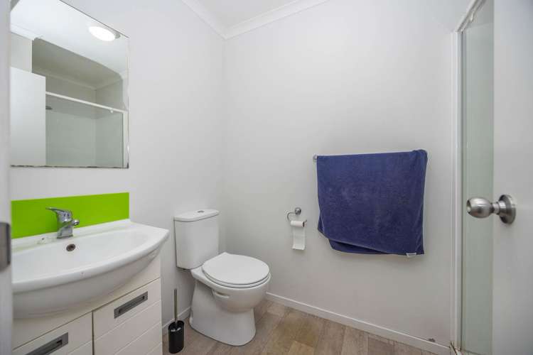 3/9 Greensboro Street Hamilton East_16