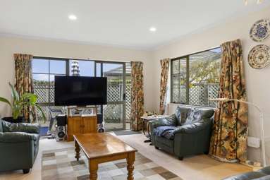 31 Lakeridge Close_4
