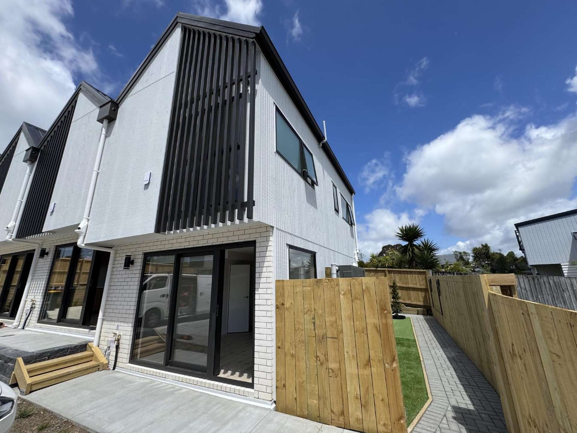 4/36 Fairdale Place Birkdale_0