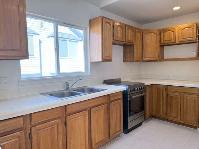 3A Stoneleigh Court Sunnynook_3