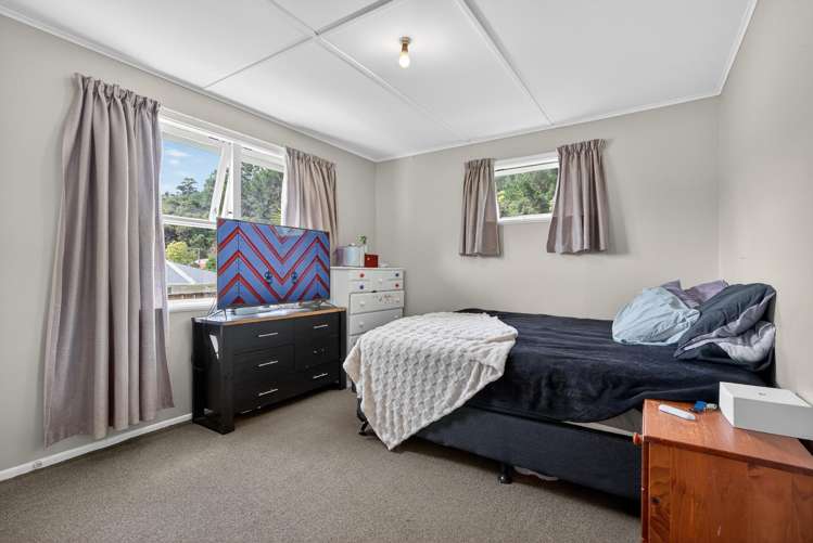 29 Shackleton Grove Stokes Valley_11