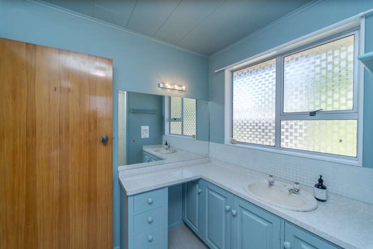 16 Reading Street Greytown_11