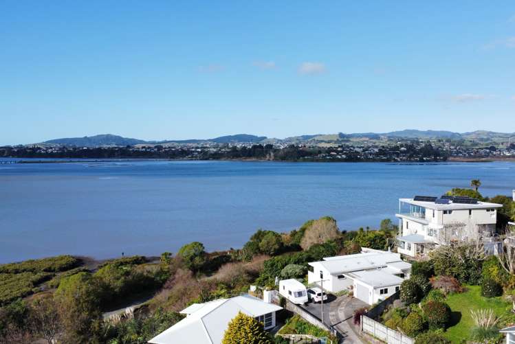 18 Lloyd Street Parkvale_17