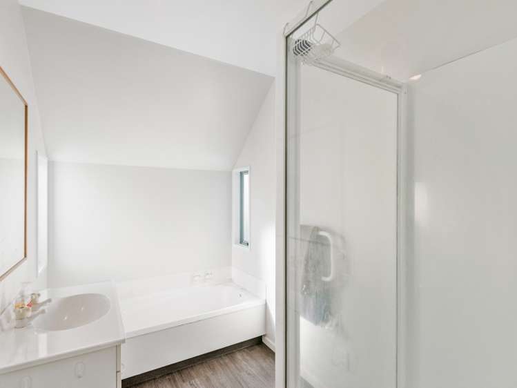 2/19 Longley Place Addington_8