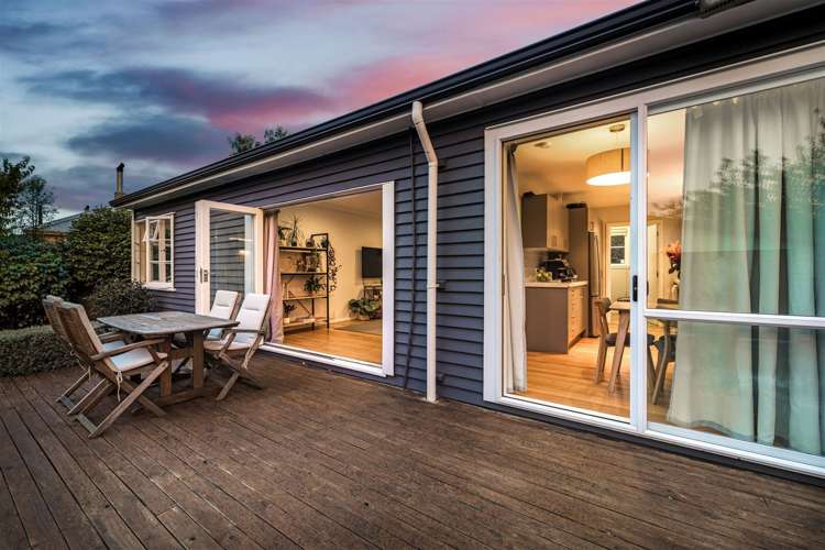 44 Pitcairn Crescent Bryndwr_1