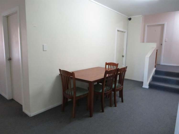 Room 8/6 Croft Grove 1310_9