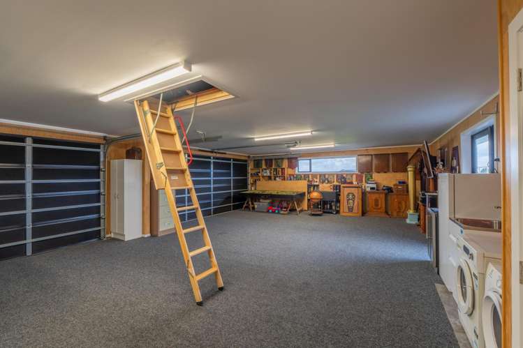 24 Chatham Rise Seaward Bush_17