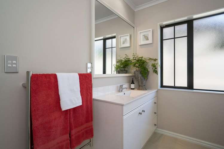 6 Huntington Drive Bethlehem_27