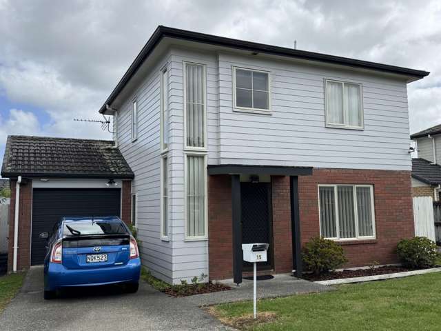 Three Bedroom Standalone home walking distance to train 