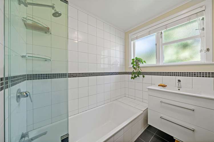 62a Yeovil Road Te Atatu Peninsula_17