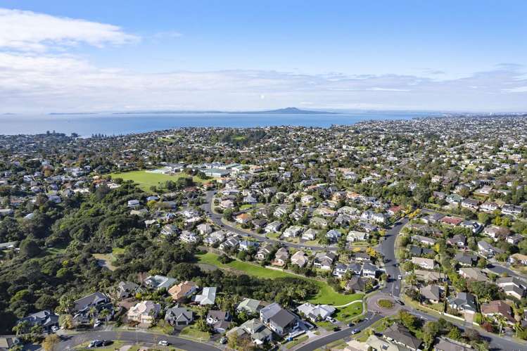 2/32 Caversham Drive Torbay_38