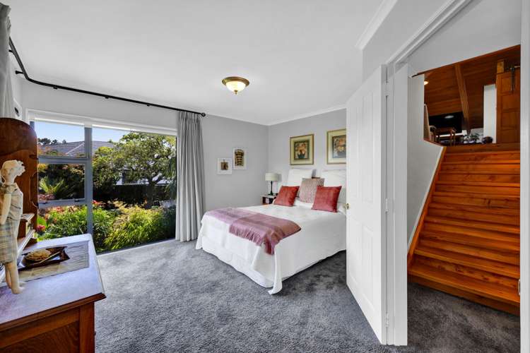 9 Elizabeth Grove Stratford_24