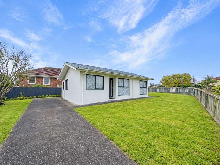  A/1 Wood Avenue Māngere East_0