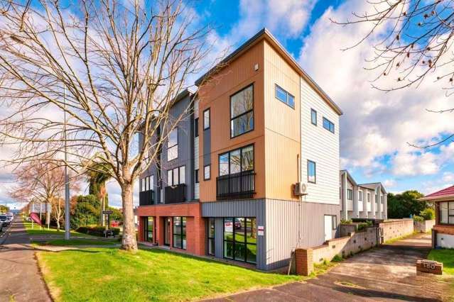 4/148 Lincoln Road Henderson_1