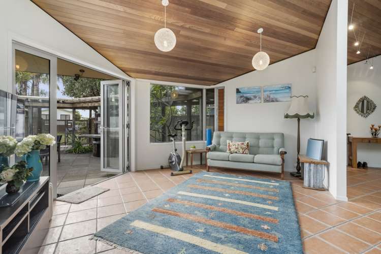 135 Patuwai Drive Whangamata_5