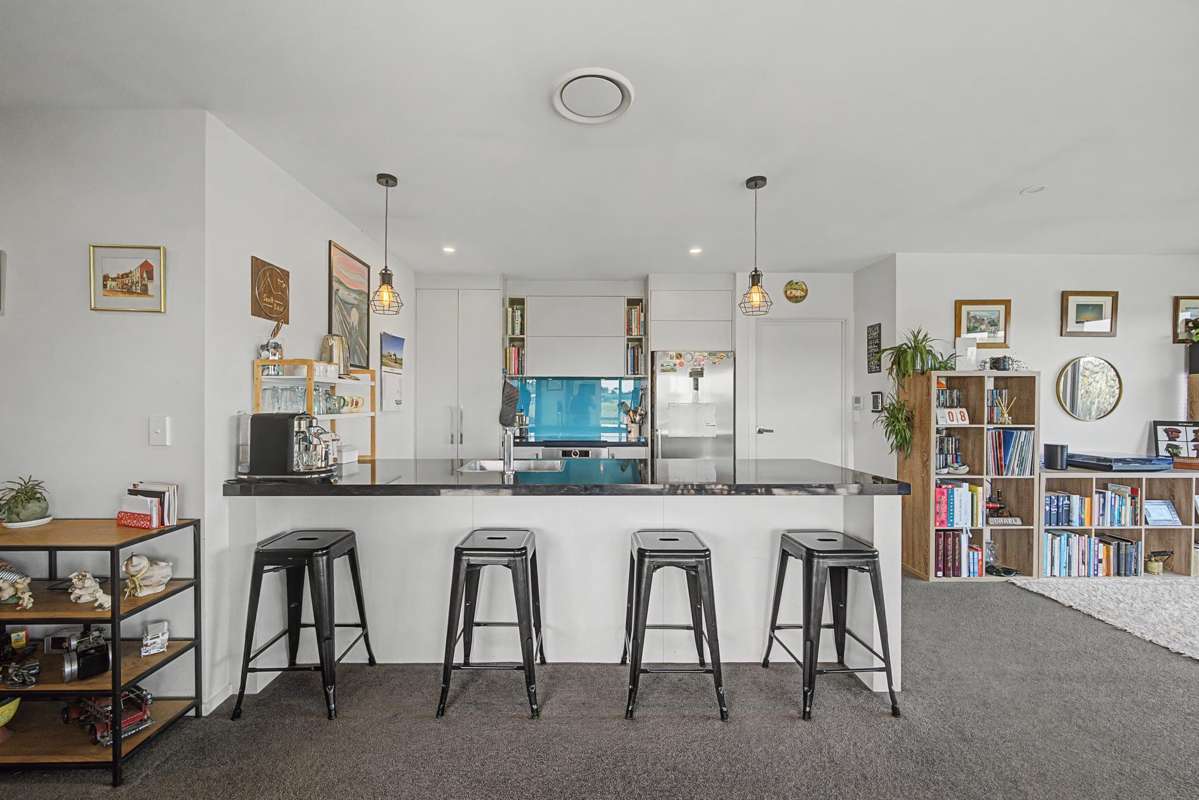 406 Flora Road East_1