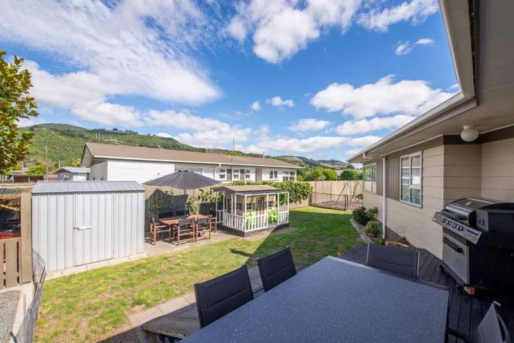 15 Fenruss Street Fairy Springs_15