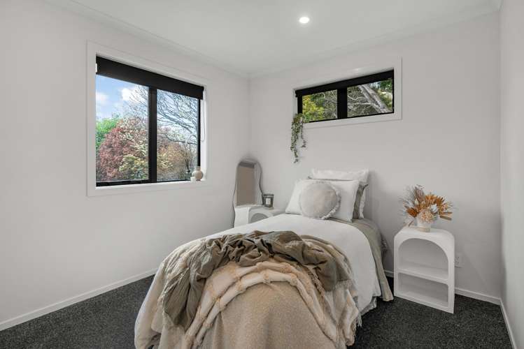 15A Rowe Parade Wainuiomata_13