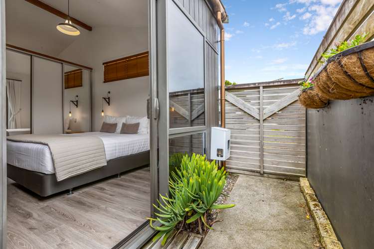 15a Barrett Road Whalers Gate_28