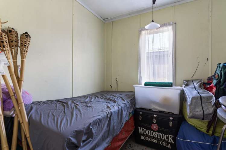 64 Howard Road Orere Point_14