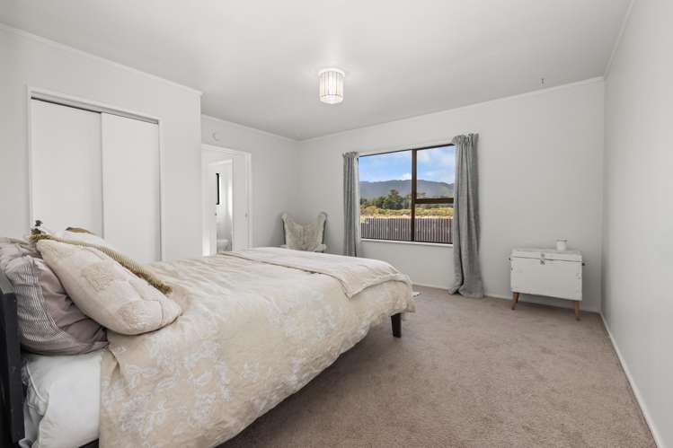 42 Rutherford Drive Waikanae Beach_8