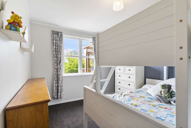 242 Henderson Valley Road Henderson_15