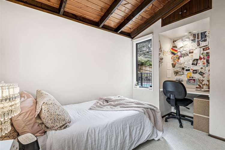 21 Longfellow Parade Glen Eden_22