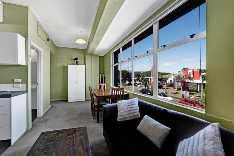 33 Gover Street Central_8