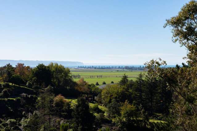 Premium Section – Dress Circle Living in Poraiti