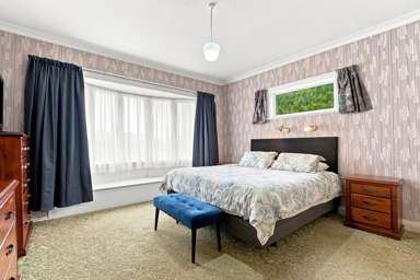 92 Riverbank Road_1