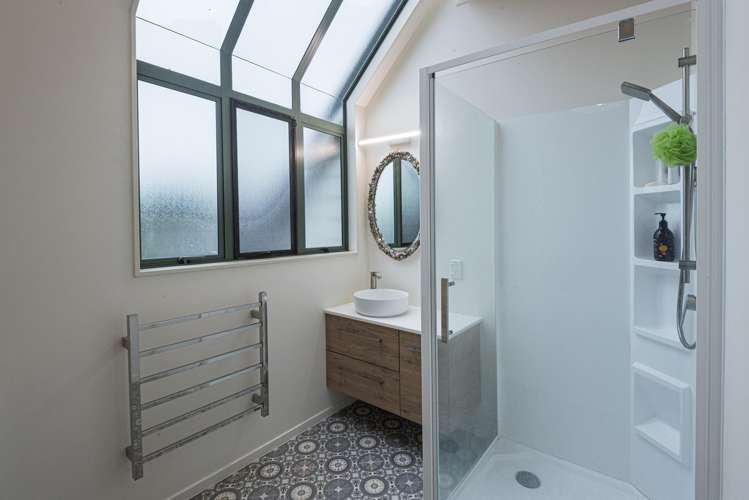 13 Paradise Point Place One Tree Point_7