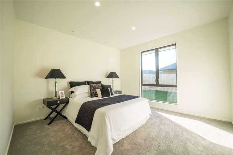 17 Edwin Ebbett Place Wigram_14