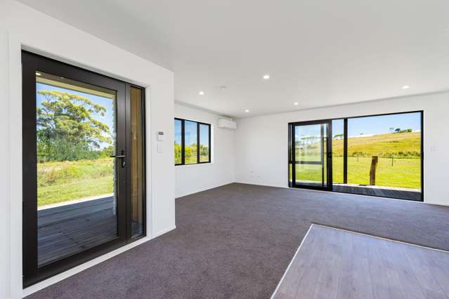 20 Journeys End Tapora_3