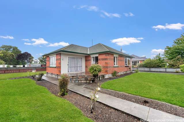 Family-Friendly Comfort in Prime Allenton