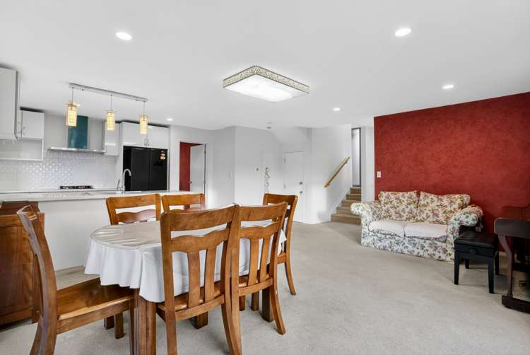216 Alec Craig Way Gulf Harbour_16