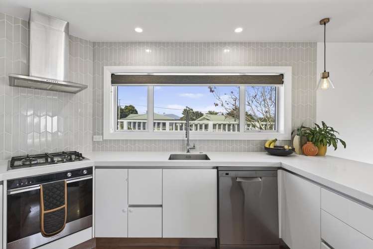 134 Tukapa Street Westown_8