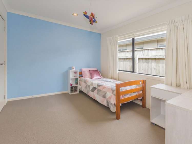 82 The Drive Paraparaumu Beach_11