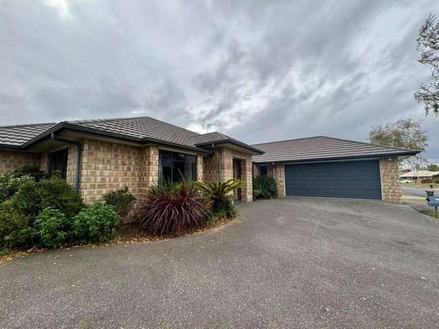 16 Somerton Drive 2750_1