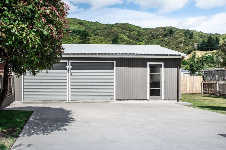  63 Wood Street Wainuiomata_14